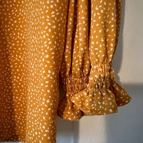 Womens top by ADRIANNA PAPELL size M - Picture 4 of 6